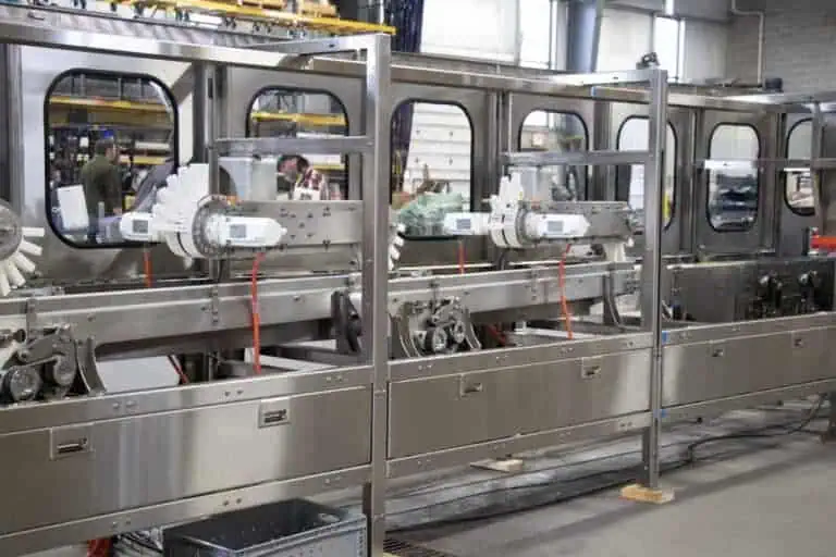 Custom conveyor systems from PHC deliver process efficiency